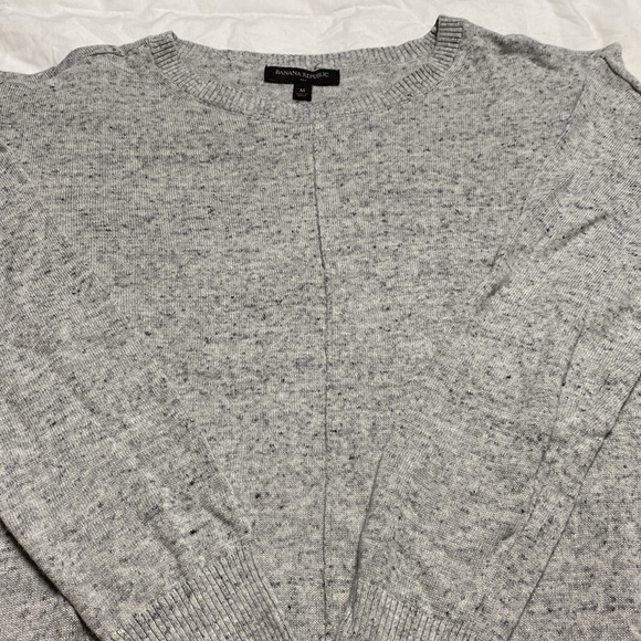 Banana republic Heather grey sweater - Picture 4 of 4